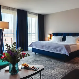 4* Otel Center East Prenzlauer Berg By Ihg