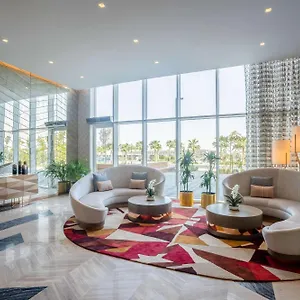 Otel Radisson Damac Hills Dubai