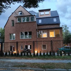 Merry Apartment
