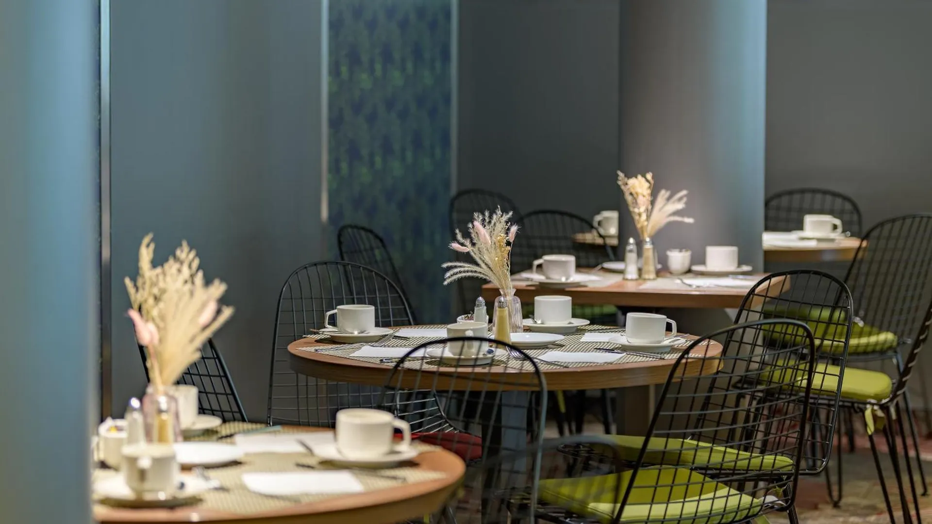 Mercure Hotel Berlin City 4*,