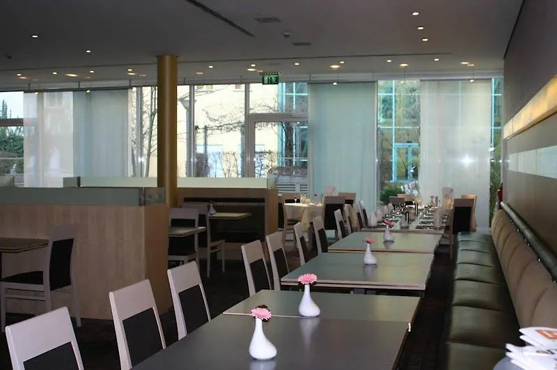 Mercure Hotel Berlin City 4*,