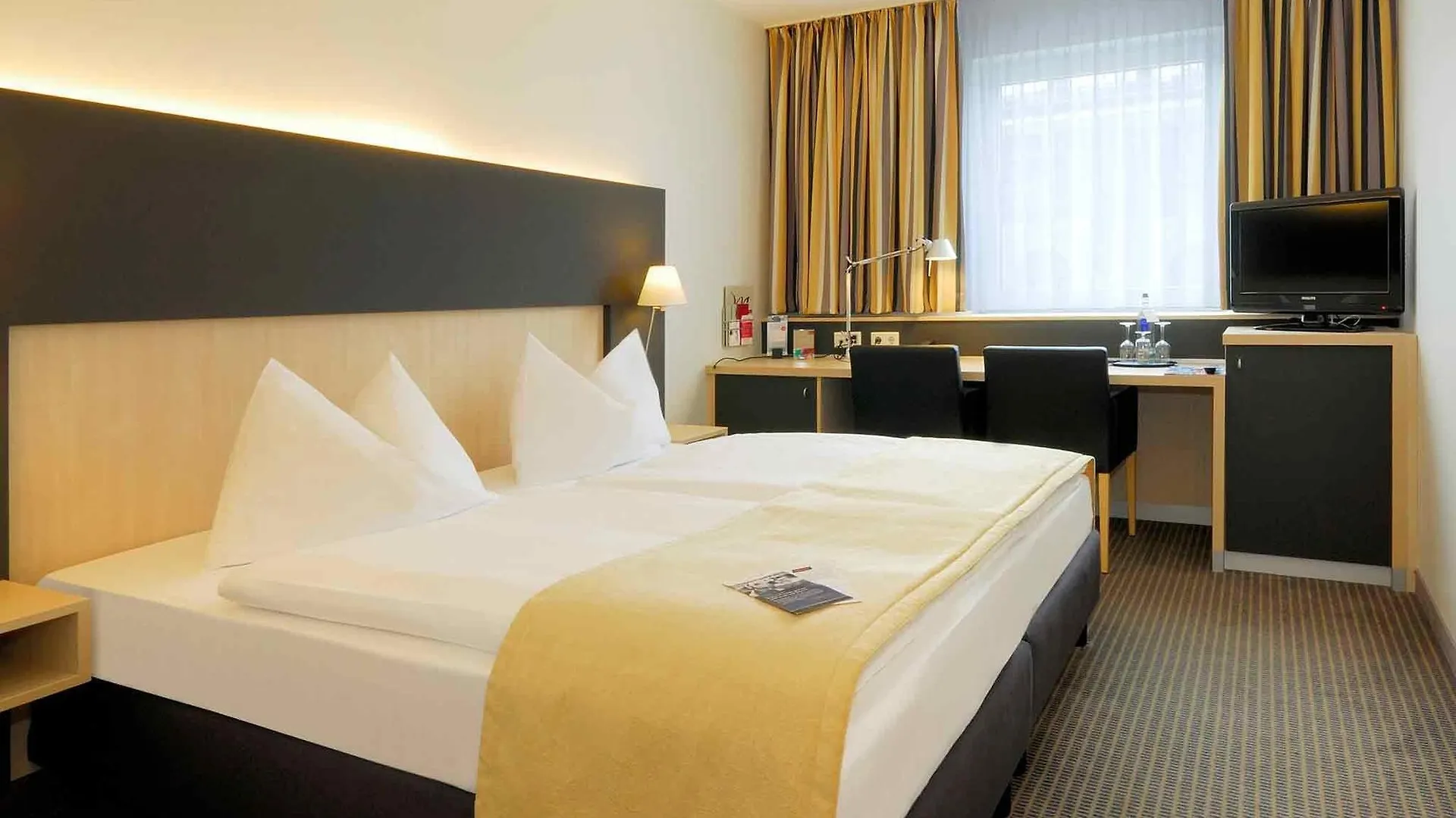 Mercure Hotel Berlin City 4*,